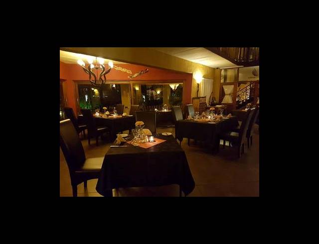 1,100M² HOTEL FOR SALE IN ZWAVELPOORT AH